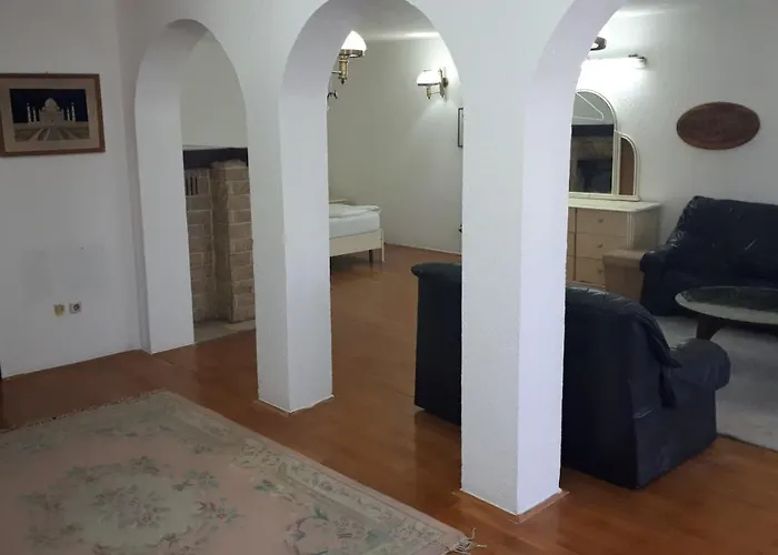 Alem Bed & Breakfast 3*